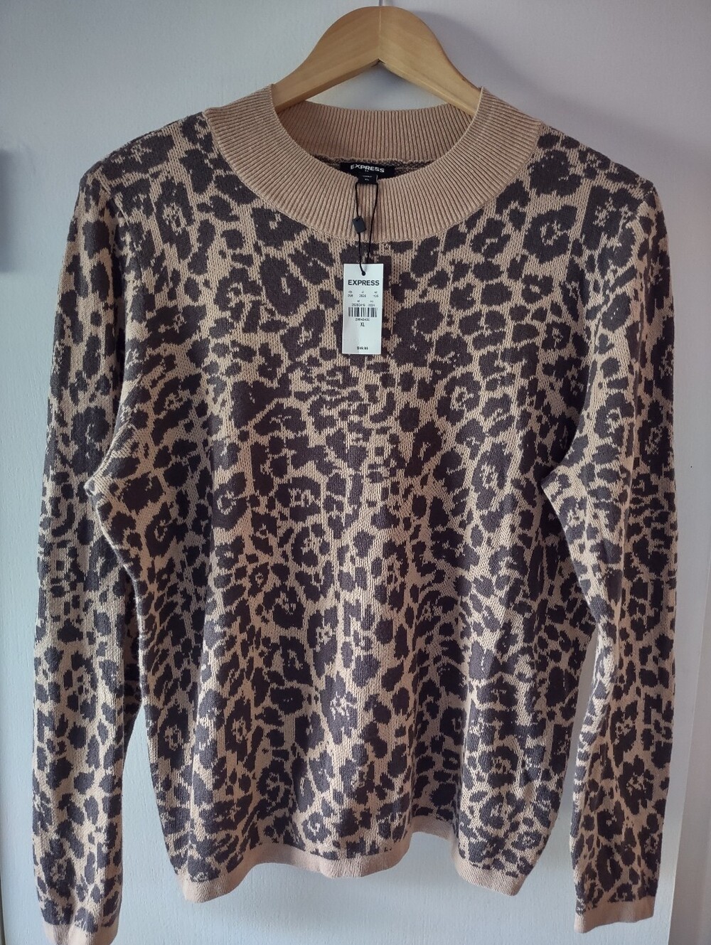 Express NWT XL Leopard Print Sweater Womens Brown Beige Crew Neck Long Sleeve